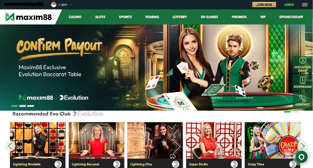 Screenshot of Maxim88 game lobby showing featured games and categories